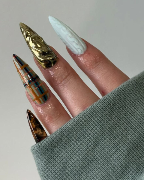 chunky knit nails courtesy of